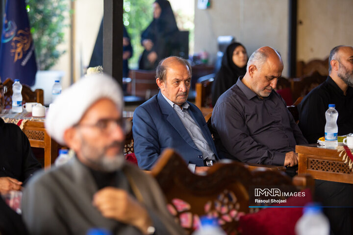 رونمایی از فصلنامه اخلاق و جامعه