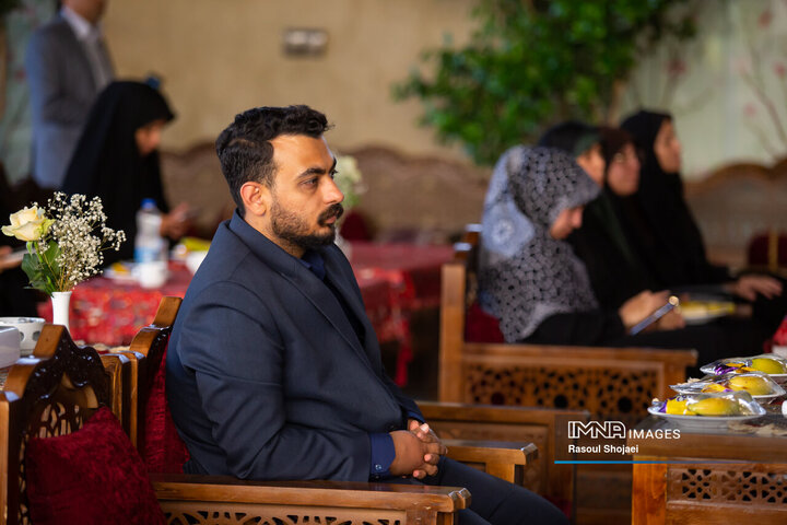 رونمایی از فصلنامه اخلاق و جامعه