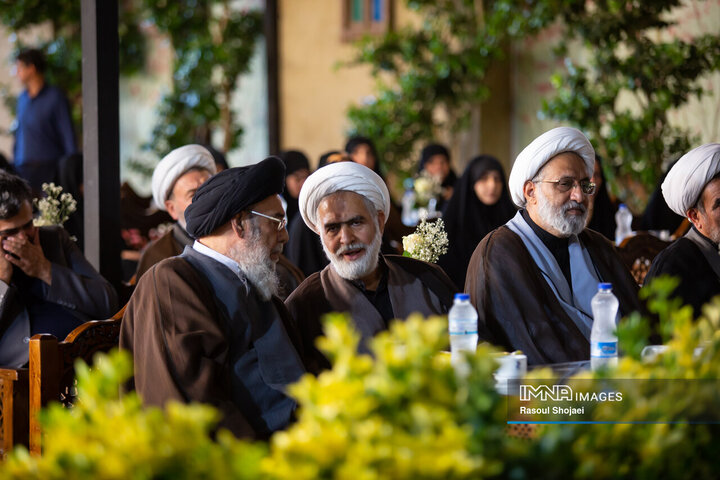 رونمایی از فصلنامه اخلاق و جامعه