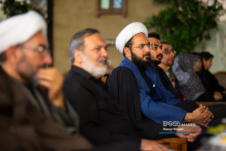 رونمایی از فصلنامه اخلاق و جامعه