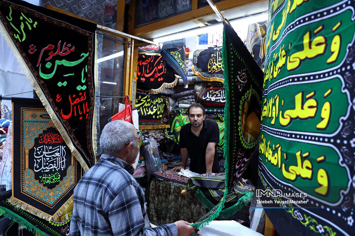 سیاه‌پوشی شهر؛ روایت بازار پرچم در همدان