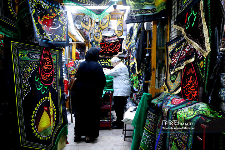 سیاه‌پوشی شهر؛ روایت بازار پرچم در همدان