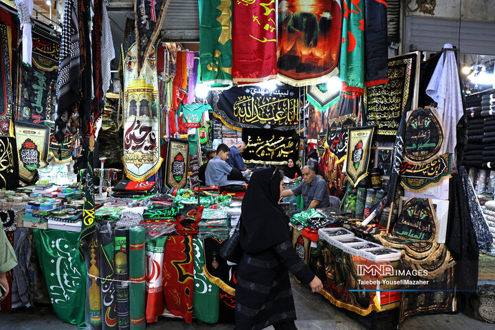 سیاه‌پوشی شهر؛ روایت بازار پرچم در همدان