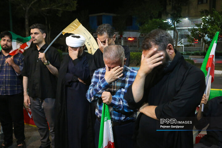 مجلس عزای امام حسین(ع) در خیابان