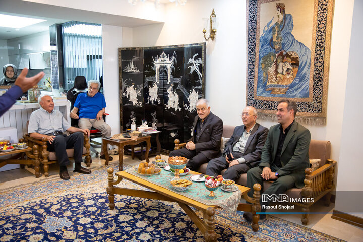 تقدیر استاندار و مدیران شهری از خیر اصفهانی