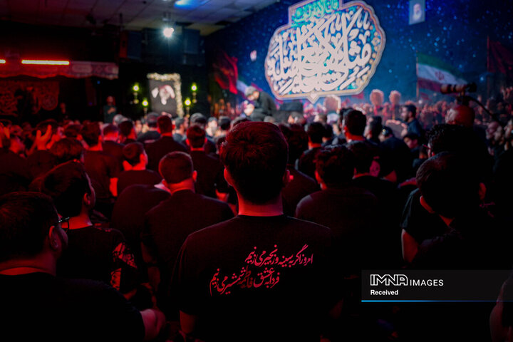عزاداری دهه اول محرم در هیئت فدائیان حسین(ع)