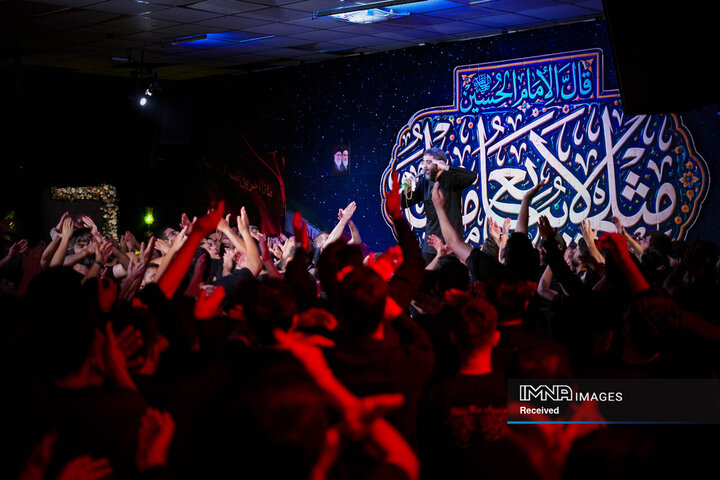 عزاداری دهه اول محرم در هیئت فدائیان حسین(ع)