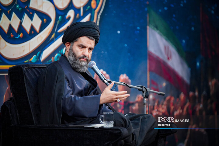 عزاداری دهه اول محرم در هیئت فدائیان حسین(ع)
