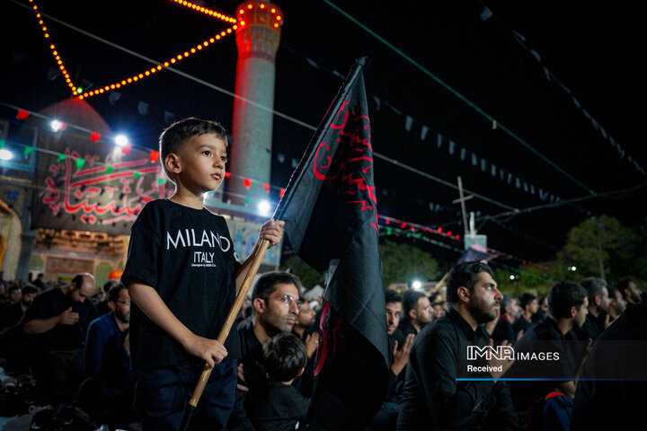 عزاداری دهه اول محرم در هیئت فدائیان حسین(ع)