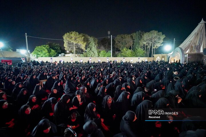 عزاداری دهه اول محرم در هیئت فدائیان حسین(ع)