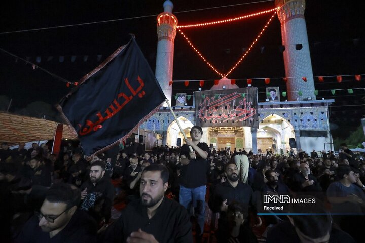 عزاداری دهه اول محرم در هیئت فدائیان حسین(ع)