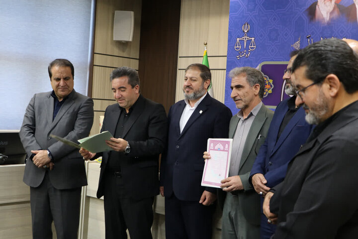 ثبت صدور اسناد مالکیت منطقه آزاد مهران از دستاوردهای مهم حوزه ثبت است