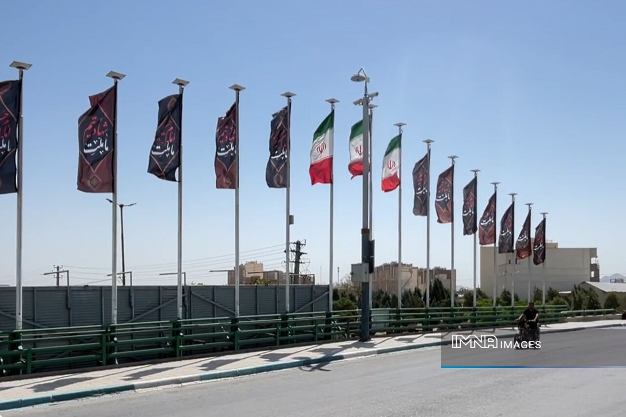 نصفجهان بر مدار محرم؛ از سیاهپوشی معابر تا خیزش مردمی