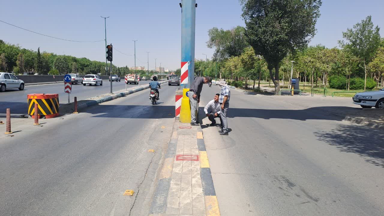 ایمن‌سازی خروجی بزرگراه شهید اردستانی به سمت خیابان لاله