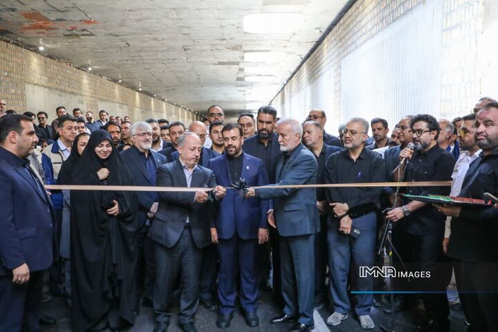 گشایش شریان نوین حمل‌ونقلی در قلب شیراز/ زیرگذر «دانشمند شهید فریدون عباسی» افتتاح شد