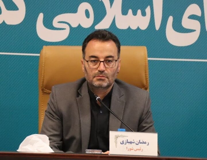 ۱۵ اتوبوس جدید به ناوگان کمالشهر اضافه شد؛ توسعه فضای سبز در دستور کار