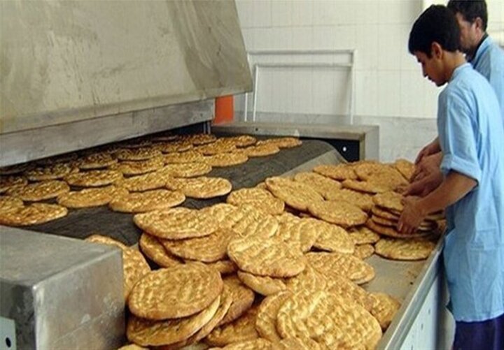 فعالیت ۲۵۵ واحد خبازی با پخت نان کامل در خوزستان