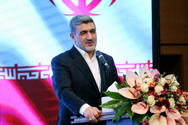 لزوم عرضه شرکت‌های نفت و گاز در بورس/ تکلیف سهام‌عدالت مشخص شود