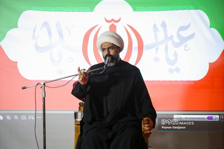 عزاداری شب هشتم محرم در خیابان‌های اصفهان