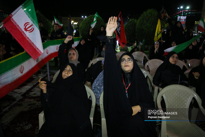 عزاداری شب هشتم محرم در خیابان‌های اصفهان