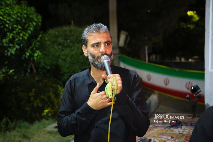 عزاداری شب هشتم محرم در خیابان‌های اصفهان