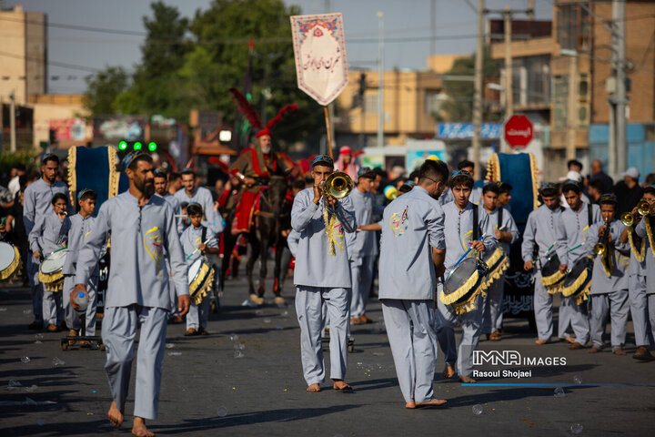 کاروان نمادین خمینی شهر