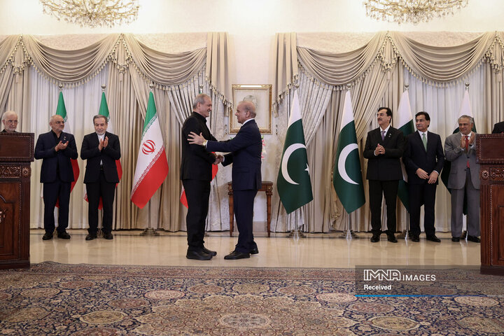 نشست خبری مشترک رئیس‌جمهور ایران و نخست‌وزیر پاکستان