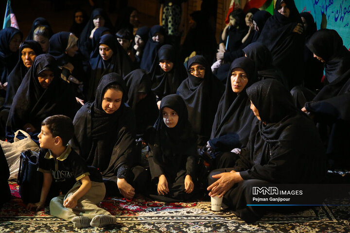 مجلس روضه اباعبدالله‌الحسین(ع) به یاد شهید جنگ رمضان