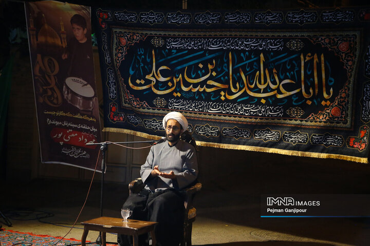 مجلس روضه اباعبدالله‌الحسین(ع) به یاد شهید جنگ رمضان