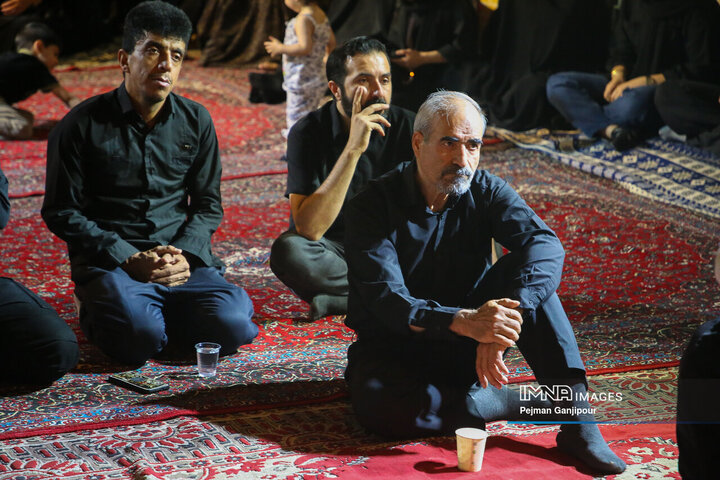 مجلس روضه اباعبدالله‌الحسین(ع) به یاد شهید جنگ رمضان