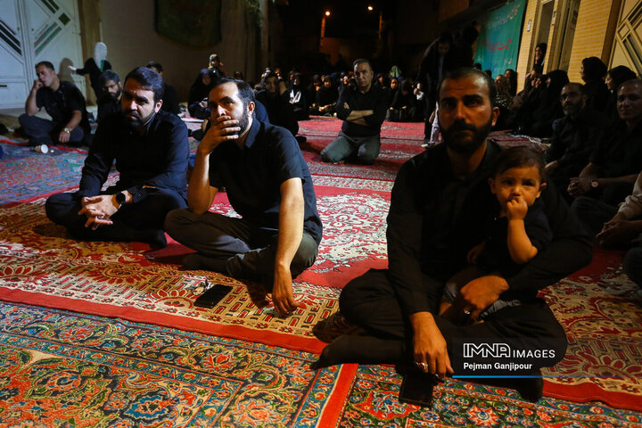 مجلس روضه اباعبدالله‌الحسین(ع) به یاد شهید جنگ رمضان