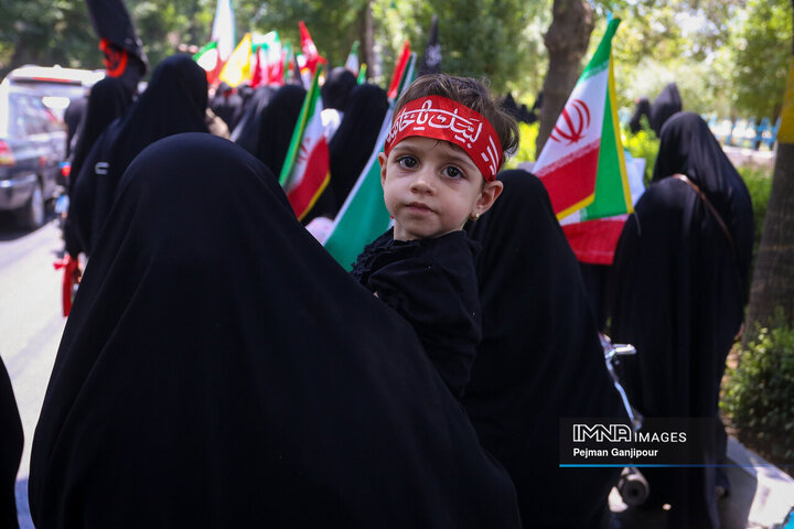 قافله عزاداری ظهر تاسوعا در اصفهان