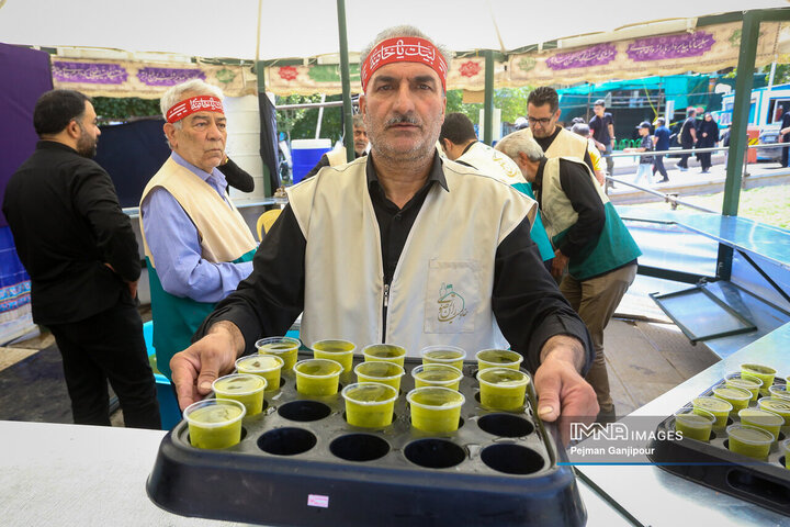 قافله عزاداری ظهر تاسوعا در اصفهان