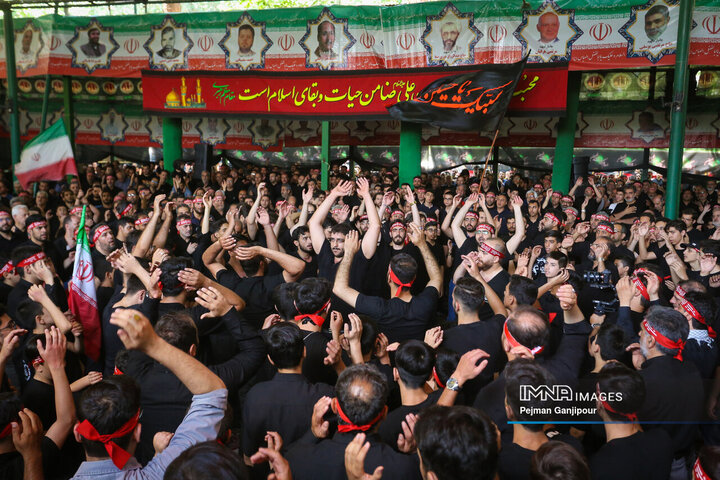 قافله عزاداری ظهر تاسوعا در اصفهان