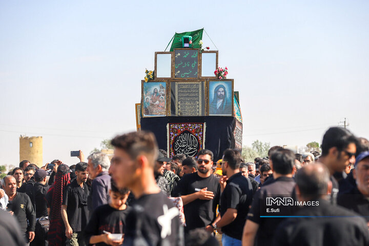 نخل‌گردانی تاسوعای حسینی در شهر کارچان
