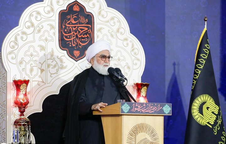 ملت ایران در جنگ رمضان از آزمون وفاداری سربلند بیرون آمد