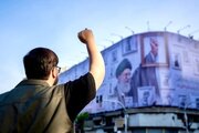 مثلی لا یبایع مثل یزید