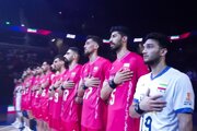 والیبالیست‌های ایران با مچ‌بند مشکی به مصاف آمریکا رفتند