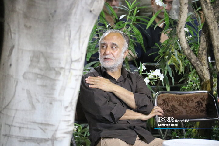 مراسم عزاداری شب عاشورا در خانه قدیمی اکبری‌ها کرمانشاه