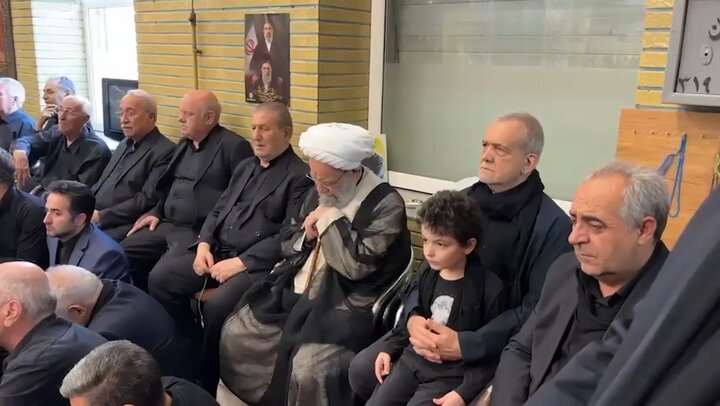 عزاداری رئیس جمهور در جمع عزاداران تبریزی
