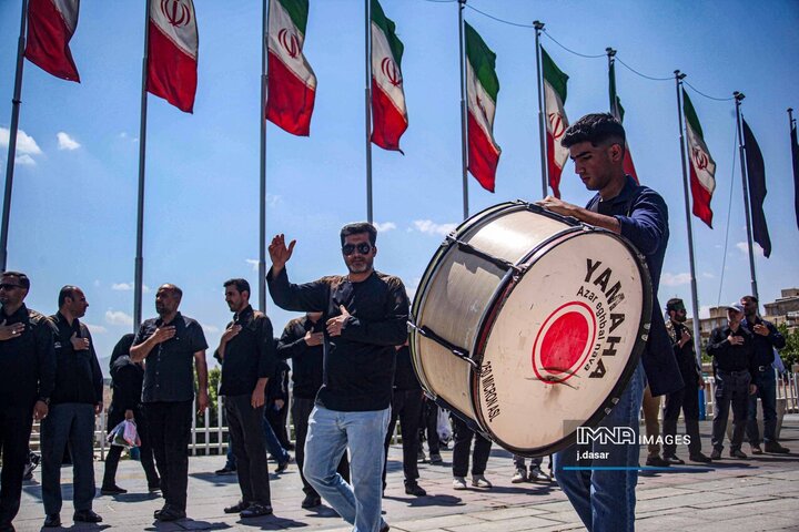 مراسم عزاداری ظهر  عاشورای حسینی در سنندج