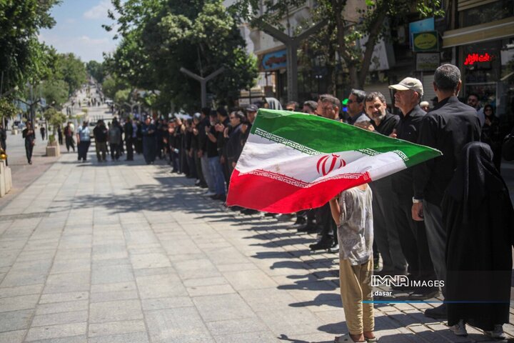 مراسم عزاداری ظهر  عاشورای حسینی در سنندج
