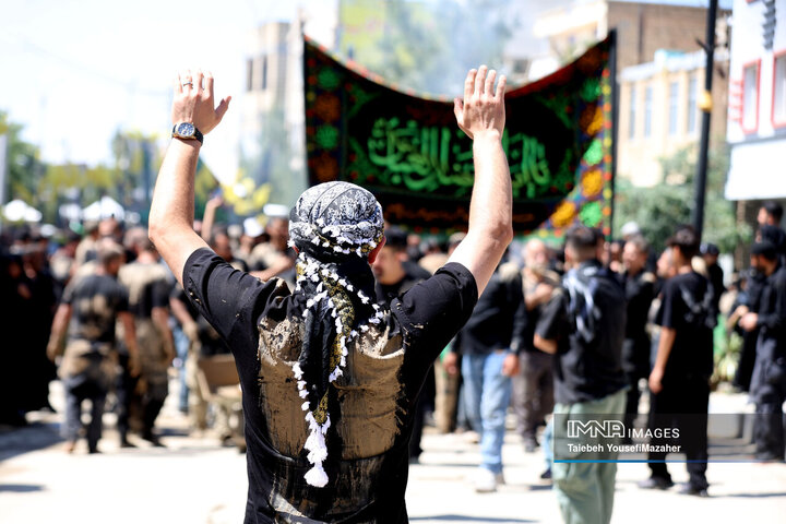 آیین سنتی گل مالی روز عاشورا در شهر دمق