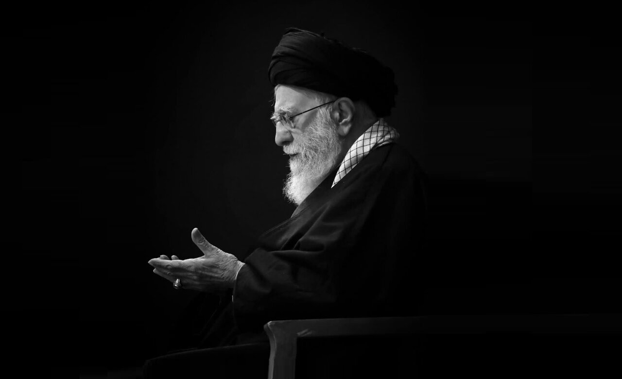 مثلی لا یبایع مثل یزید