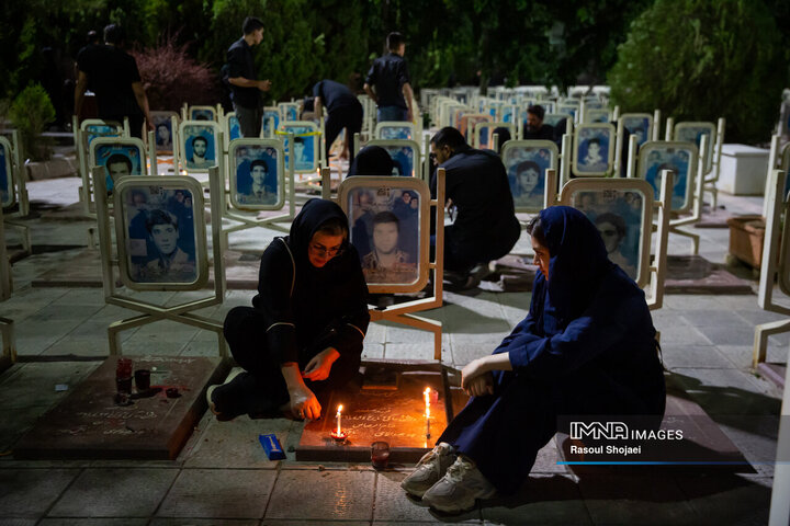 شام غریبان در گلستان شهدا