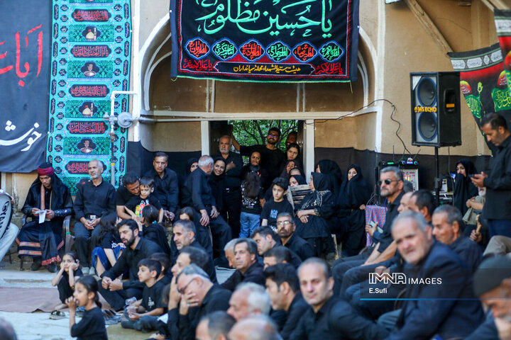 تعزیه‌خوانی عاشورای حسینی در روستای تاریخی وفس