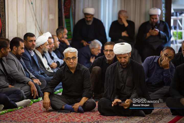 عزاداری محرم در دفتر آیت الله طباطبایی نژاد