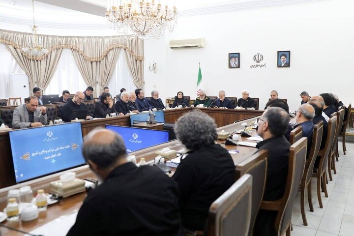 عارف: روایت‌سازی و مستندسازی از مراسم تشییع رهبر انقلاب برای مردم جهان انجام شود