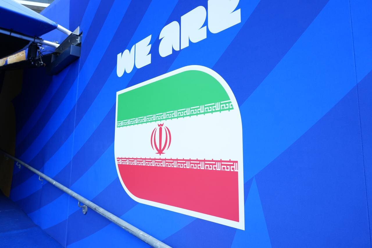 حضور هواداران ایرانی در ورزشگاه سیاتل برای حمایت از تیم‌ملی + عکس