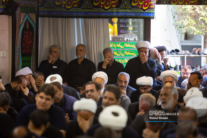 عزاداری محرم در دفتر آیت الله طباطبایی نژاد 2
